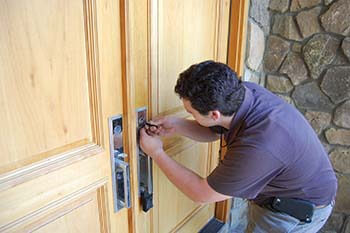 Come Home to a Safer Place with the Help of  Locksmith East Pointe MI Can Offer